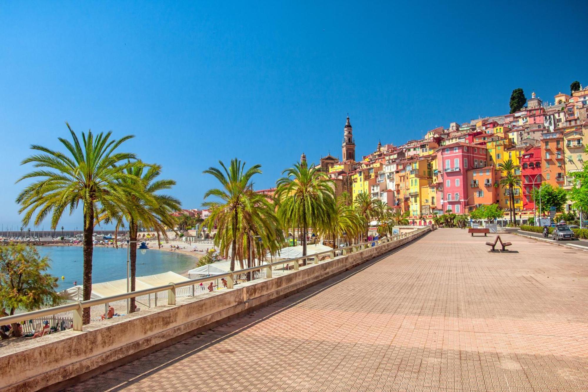 Regina - Happy * Menton